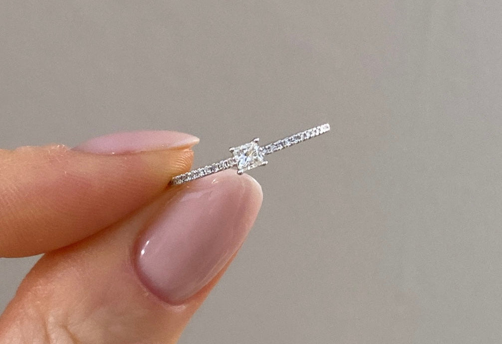 Petite Princess Pavé Ring (Ausstellungsstück)