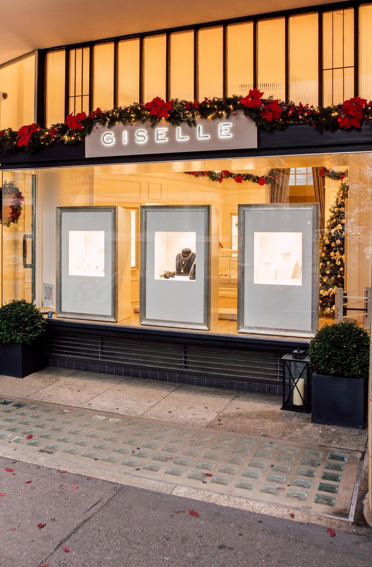 Die GISELLE Boutique am Bleicherweg im Weihnachtsschmuck