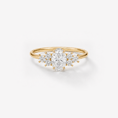 CINDERELLA Oval Cut 1.20 ct Diamant-Verlobungsring in 18k Gelbgold mit sechs Seitensteinen – Frontalansicht