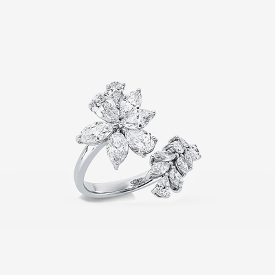 Cluster Elegance Diamant Ring in 18k Weissgold – Produktansicht