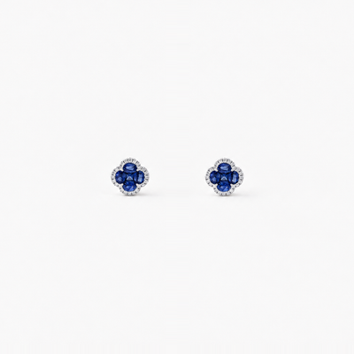 GISELLE LEGACY OF ELEGANCE Ohrstecker Petite – blaue Saphire in 18k Weissgold, Paar in Frontansicht